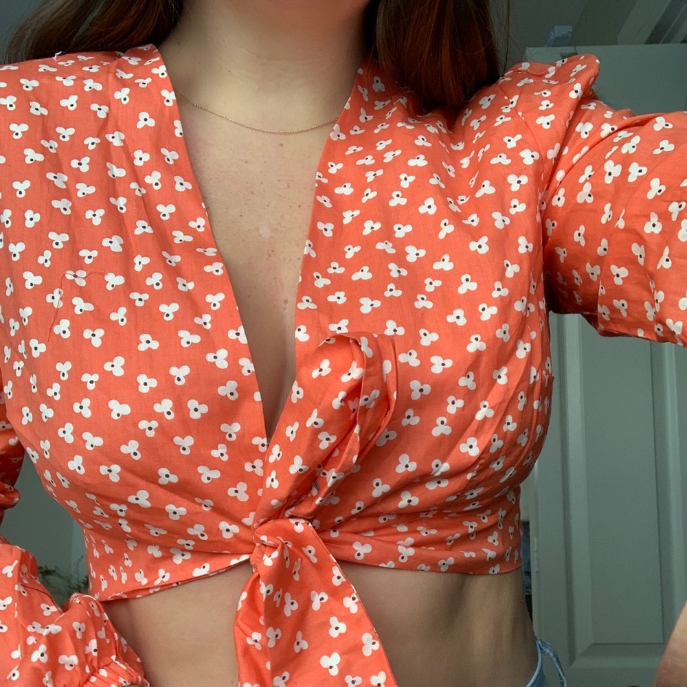 Floral front tie cropped top